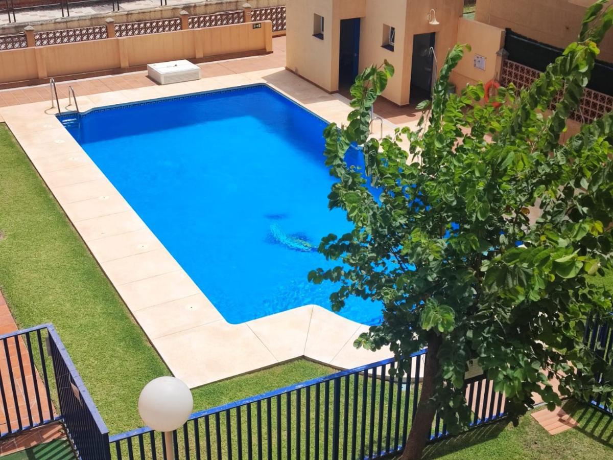 Casa Playa Guadalmar, Beautiful Apartment In Front Of The Sea, Wifi, Ac, Smart Tv, Private Parking Málaga Exteriör bild