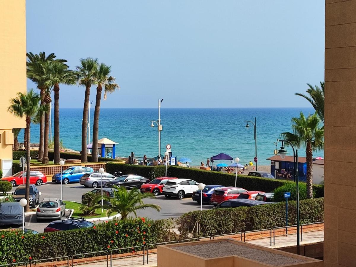Casa Playa Guadalmar, Beautiful Apartment In Front Of The Sea, Wifi, Ac, Smart Tv, Private Parking Málaga Exteriör bild