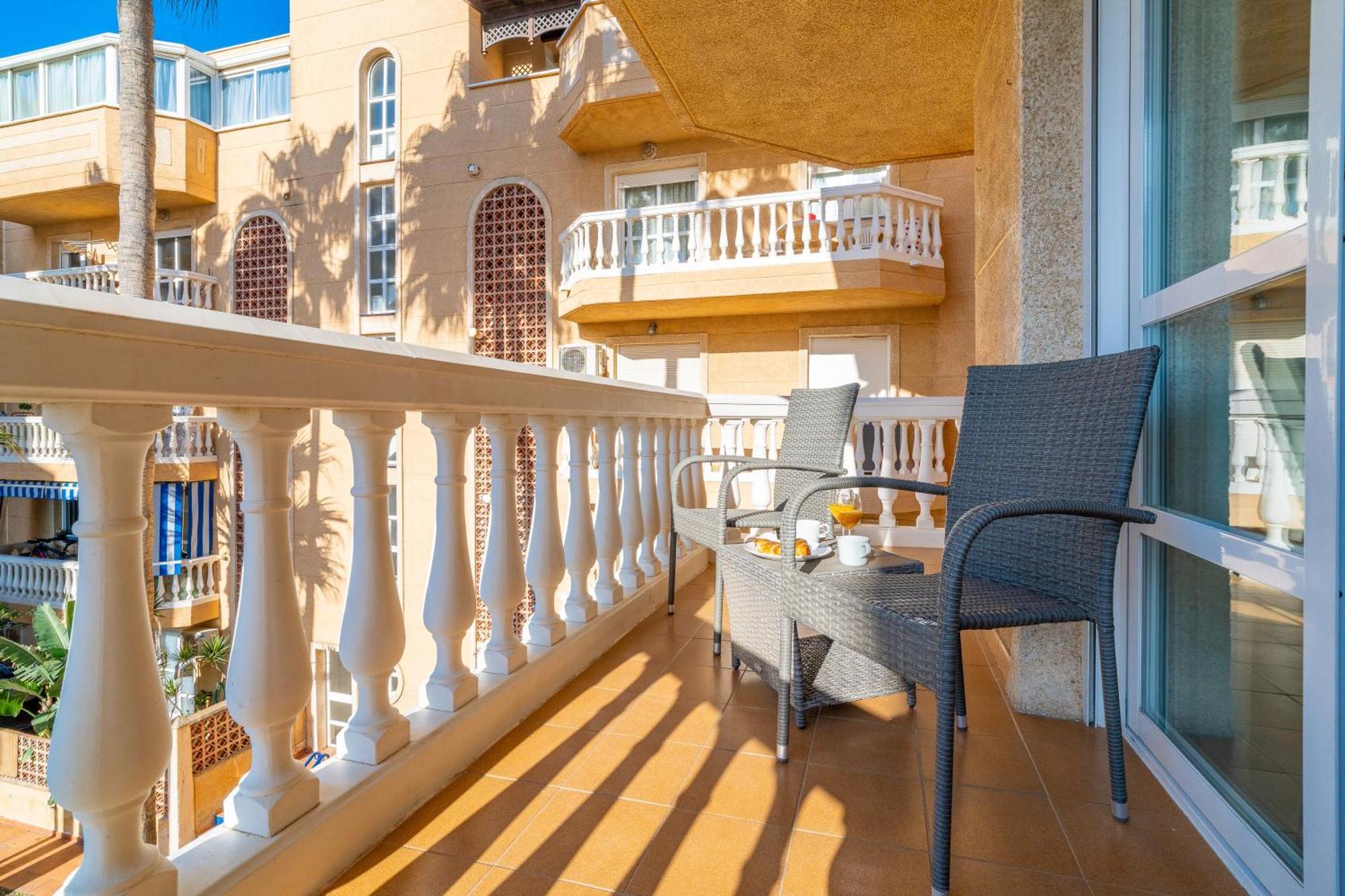 Casa Playa Guadalmar, Beautiful Apartment In Front Of The Sea, Wifi, Ac, Smart Tv, Private Parking Málaga Exteriör bild